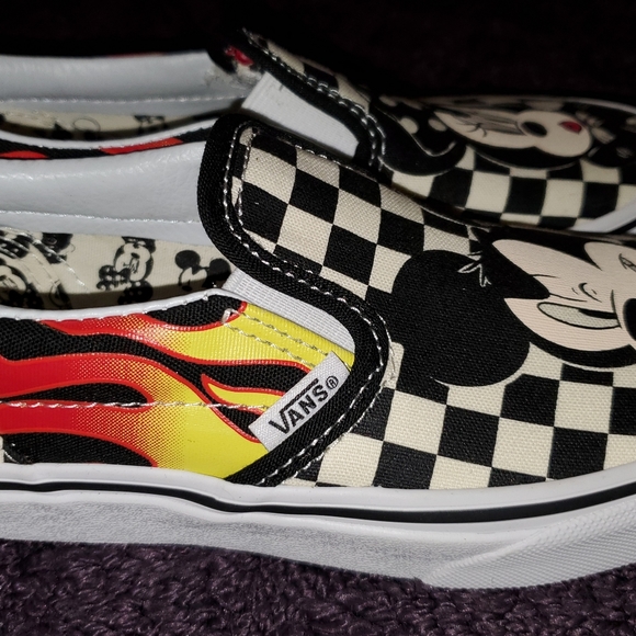 New RARE VHTF DISNEY VANS MICKEY MINNIE Kids Sz. 1.5 UNISEX - Picture 3 of 4